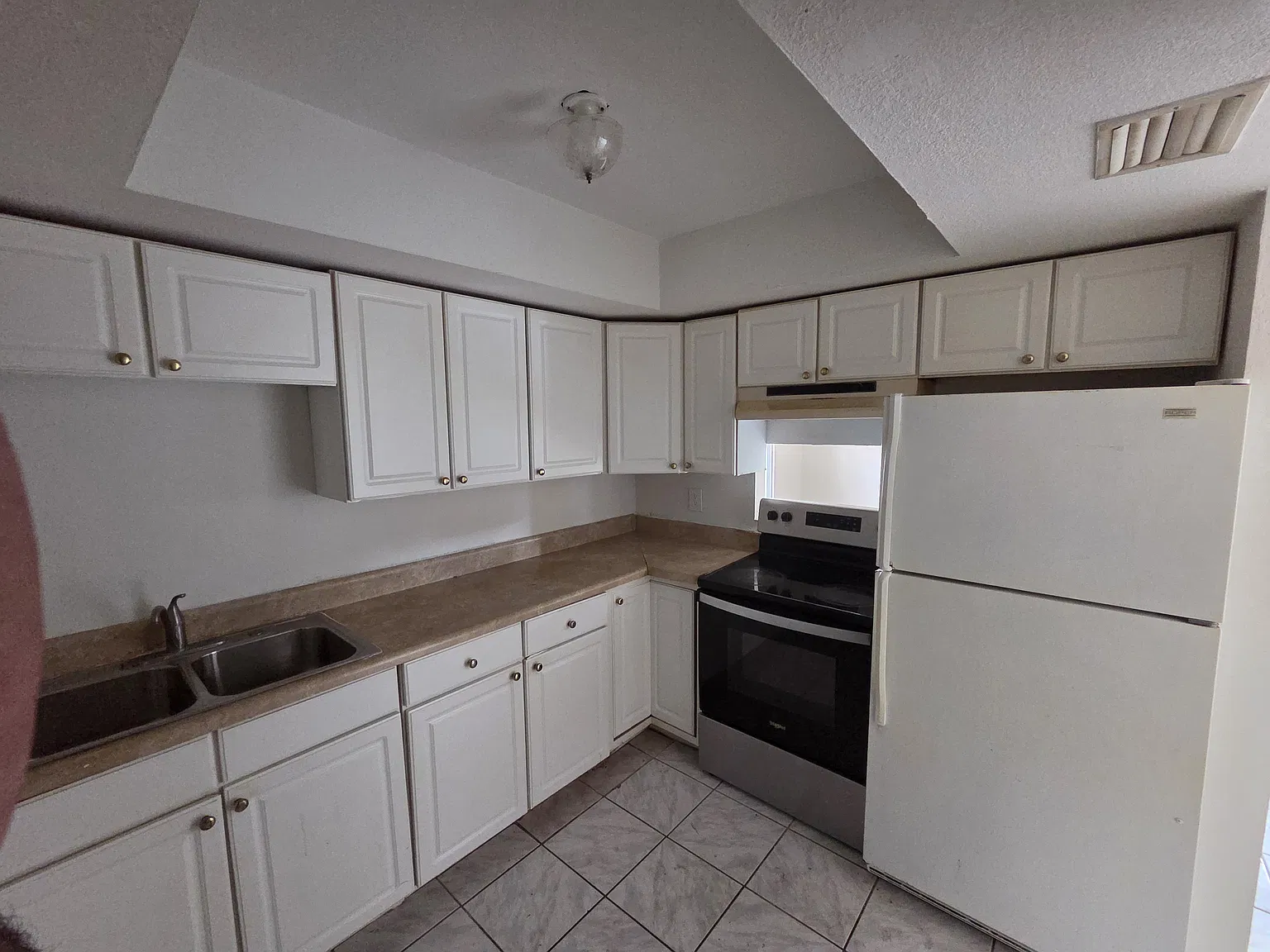 2 bed, 960 sqft, $2,000 — Photo 3