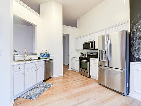 5th image of 1239 Everwood Dr SW