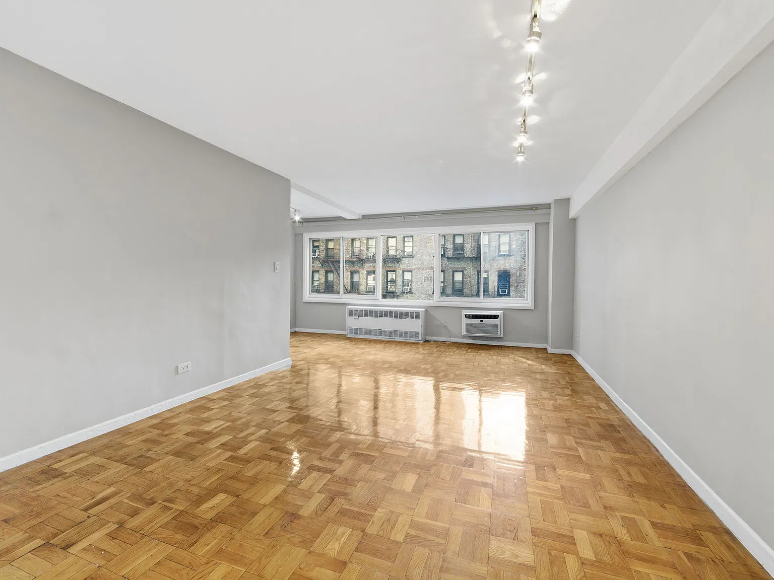 240 East 55th Street — Photo 4