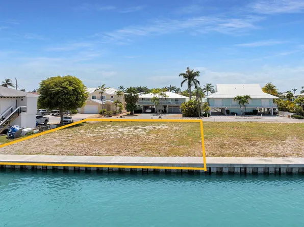 760 10th St, Key Colony Beach, FL 33051