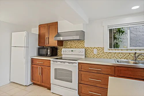 2136 Alki Ave SW #102 Photo 1