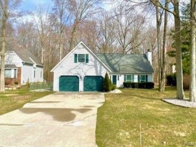 3686 E Surrey Ln, Fort Gratiot, MI, 48059