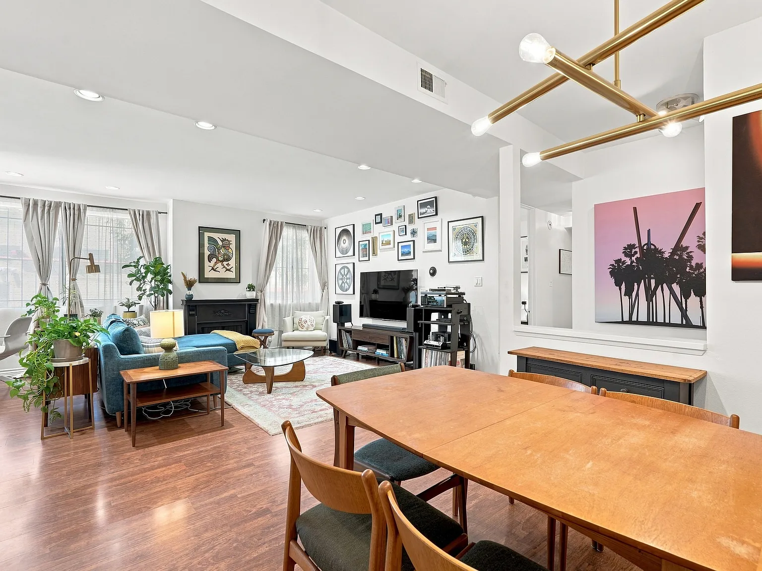 2 bed, 1298 sqft, $4,695 — Photo 1