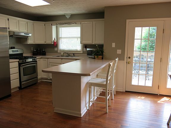 4th image of 3709 Stoneridge Dr