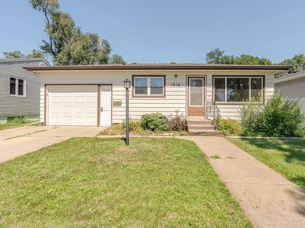 1916 E Rosser Ave, Bismarck, ND 58501