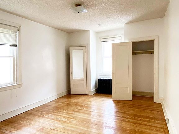 5th image of 4735 Osage Ave #1