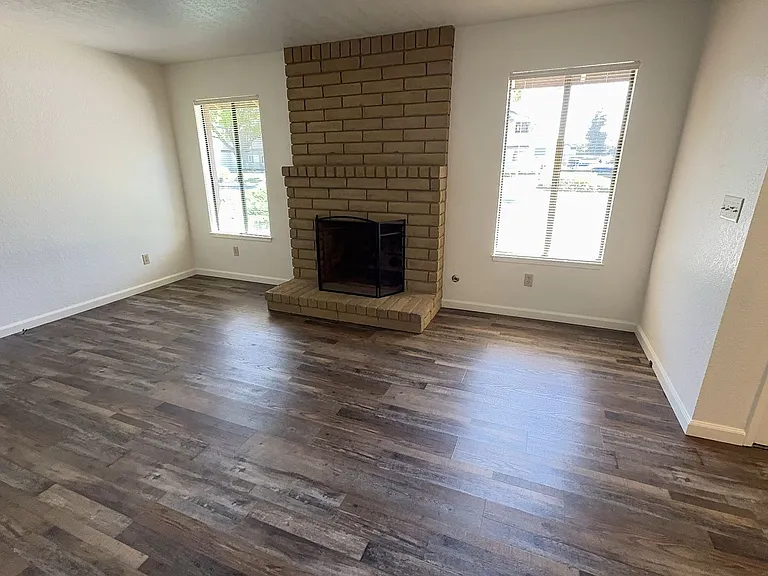 3469 Claremont Ave — Photo 2