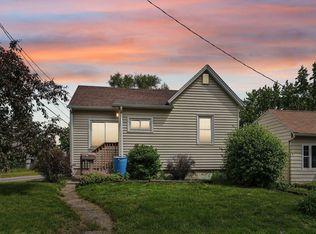 308 7th St NW, New Brighton, MN 55112