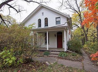 927 W 8th St, Davenport, IA 52802