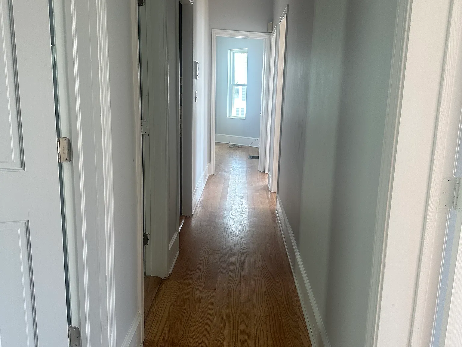 Topliff Street — Photo 3