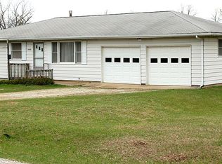 9282 E Miss Muffet Ln, Cromwell, IN 46732