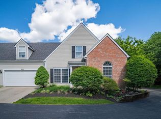 8626 Lazelle Commons Dr, Lewis Center, OH 43035