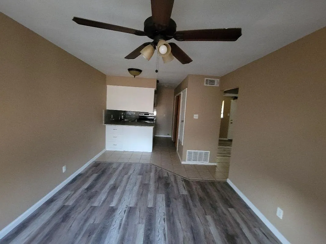 2 bed, 1.0 bath, 850 sqft, $1,175 — Photo 2