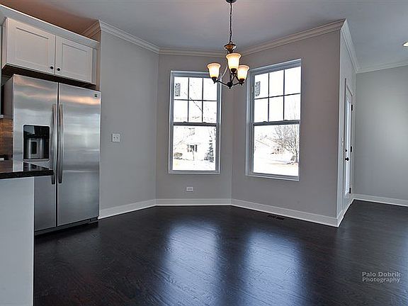 5th image of 308 W Hawthorne Blvd