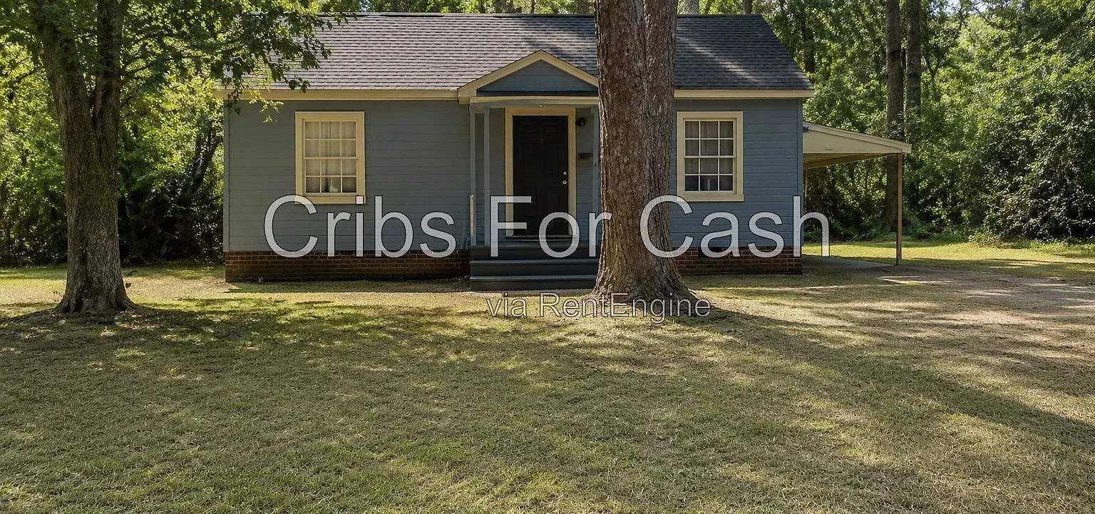 2 bed, 1.0 bath, $1,095 — Photo 1