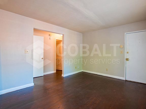 3rd image of 954 Saint Charles Ave NE #7