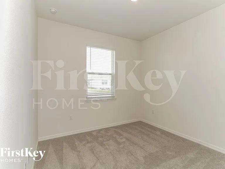 331 Corbel Ln — Photo 13