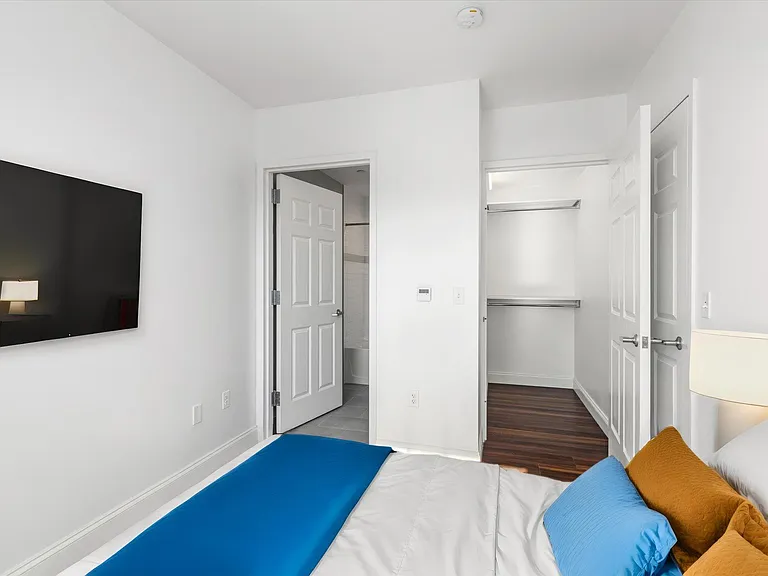 3100 Bergenline Ave #308 — Photo 9