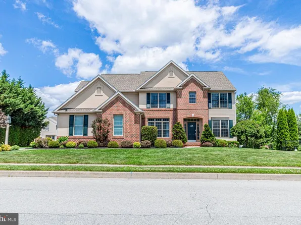 2705 Woodspring Dr, York, PA 17402
