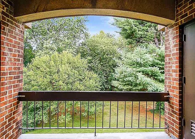 The Commons of McLean — Photo 6