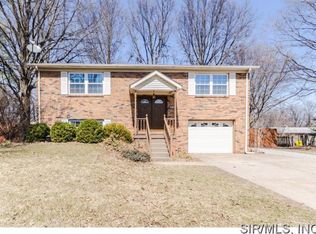 304 W Fischer St, Smithton, IL 62285