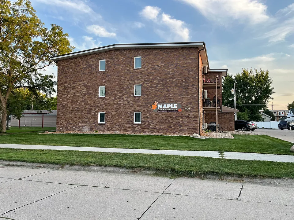 701 W Maple Ave #15