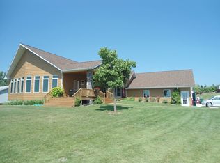 615 3rd Ave NE, Devils Lake, ND 58301