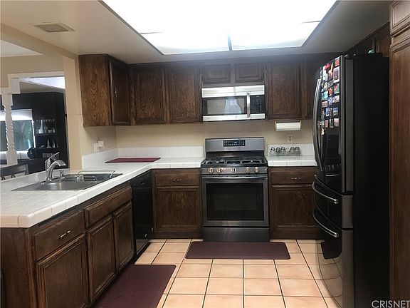 5th image of 7834 Owensmouth Ave