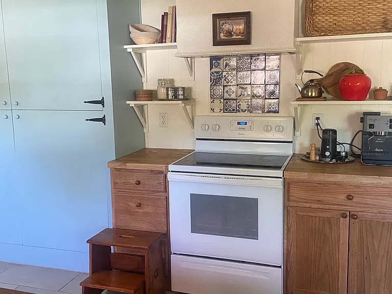 1843 S Regent Ave — Photo 6