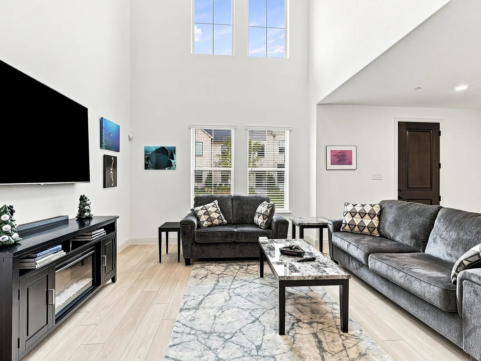2 bed, 2.5 bath, 1925 sqft, $2,800 — Photo 4