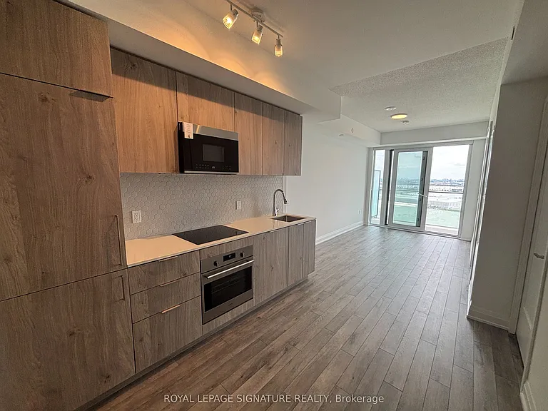 15 Skyridge Dr #2003 — Photo 1