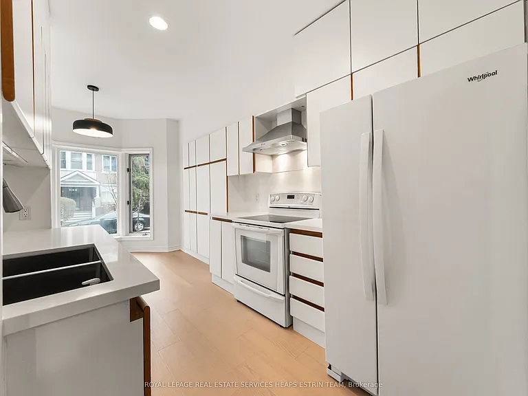 10 Gibson Ave — Photo 15