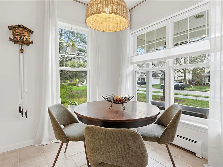 4 Marion Ave #4 — Photo 5