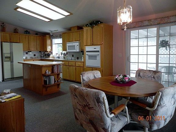 3rd image of 1812 Heritage Dr