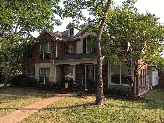 4th image of 631 Creekwood Ln