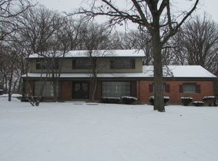 25 Strauss Ln, Olympia Fields, IL