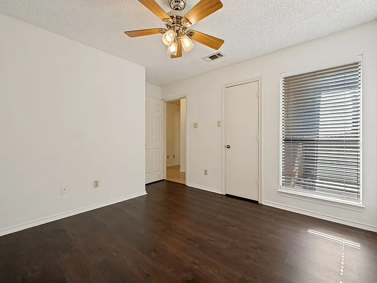 173 Simmons Dr — Photo 7