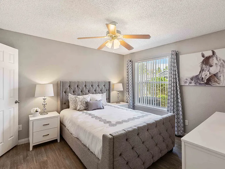 Renaissance Villas Apartment Homes — Photo 10