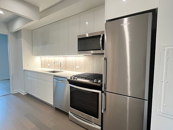 3rd image of 2922 Northern Blvd #912A