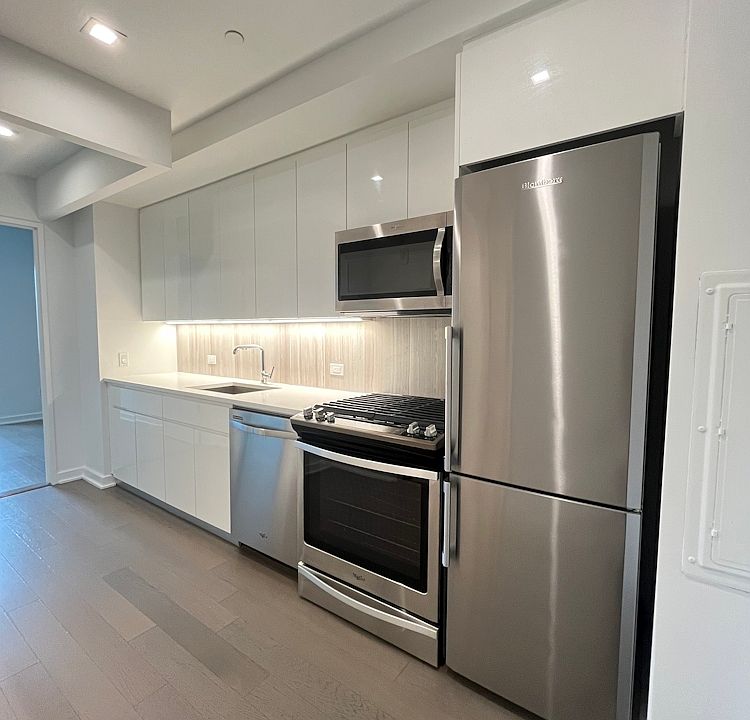1st image of 2922 Northern Blvd #912-0