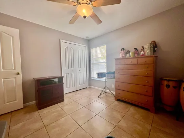 199 SW Exmore Avenue, Port St Lucie, FL 34983