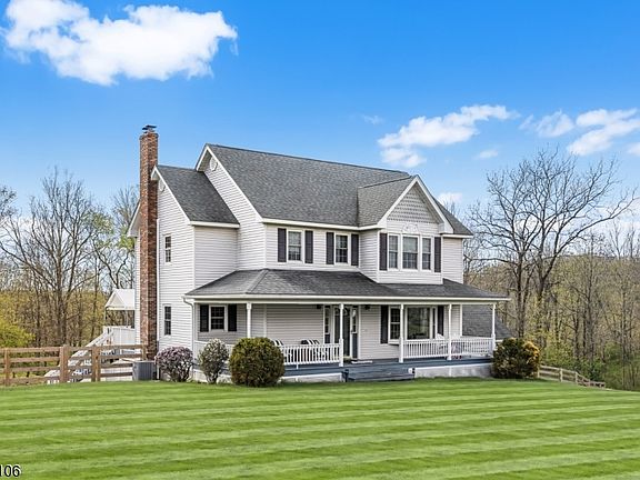 3rd image of 139 Sherman Ridge Rd