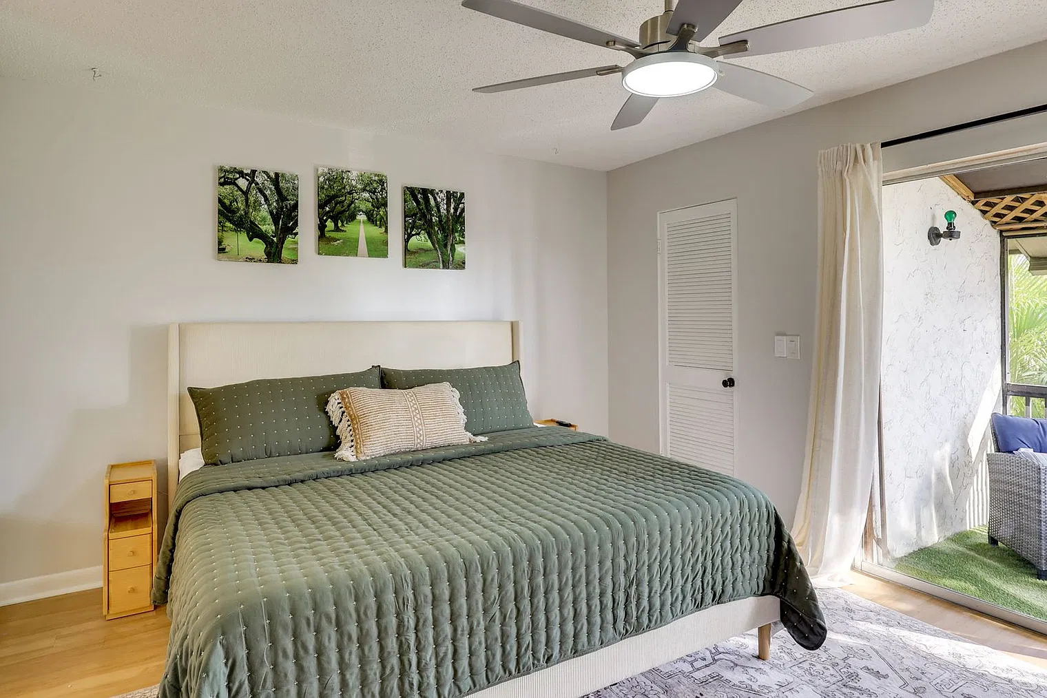 Bedroom