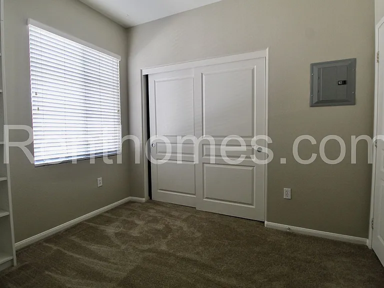 314 Borden Rd — Photo 8
