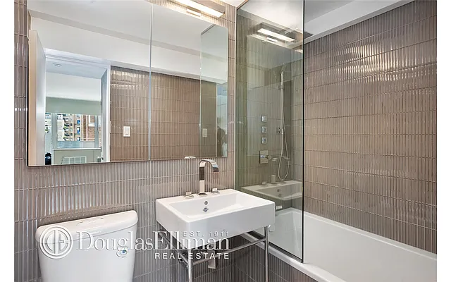 Rented by Douglas Elliman | media 15