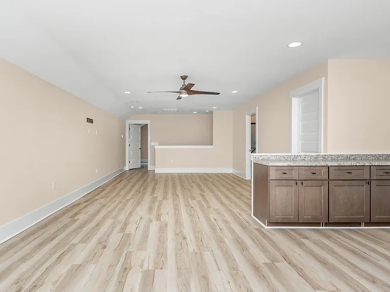 7129 Spoleto Dr — Photo 54