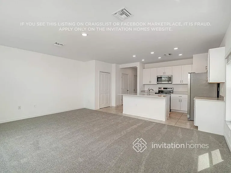 7165 Greenwood Park Cir — Photo 4