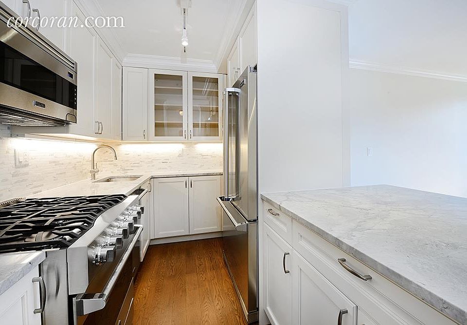 1st image of 575 Main St APT 207