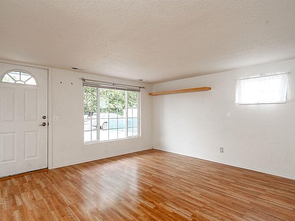 5th image of 1603 Marshall Ave