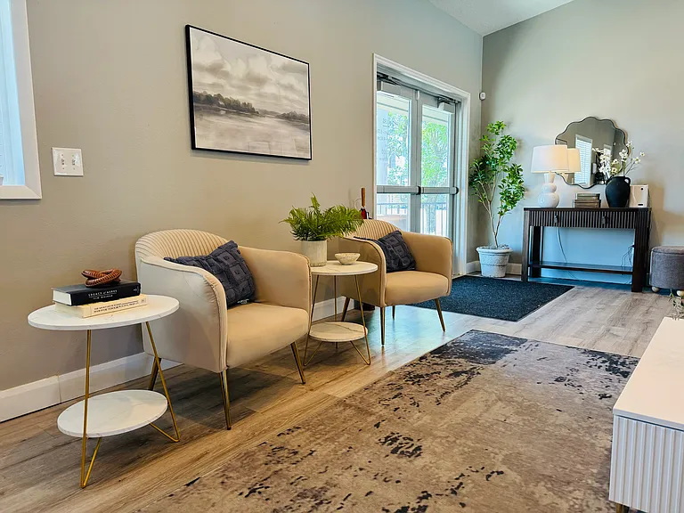 Layton Meadows Apartments — Photo 24